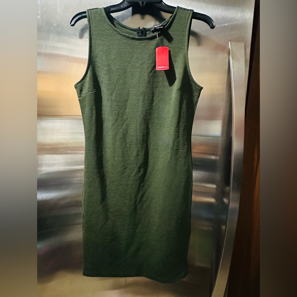 Forever 21✨🍈🩶Olive Green Ribbed Midi Dress